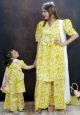Cute & Stylish Mom-Daughter Twinning Set
